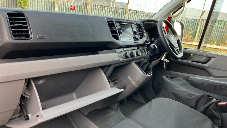 Volkswagen Crafter Cr35 Mwb Diesel 2.0 TDI 177PS Commerce Plus High Roof Van